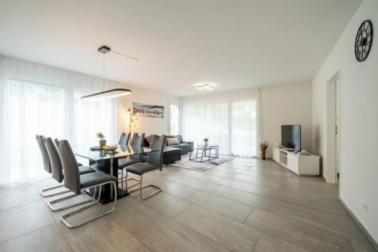 Dining, Modern Swiss Apt spacious garden + parking, Zofingen