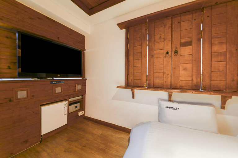 Others 5, Toronto Hotel, Cheongju