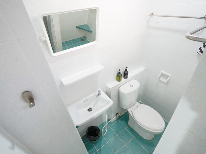 Bathroom 4, Suksomboon Residence, Huai Kwang