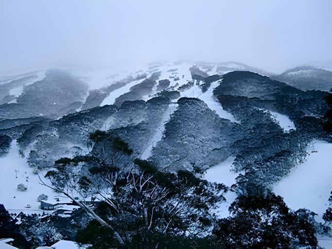 Others 3, Winterhaus Lodge, Snowy River