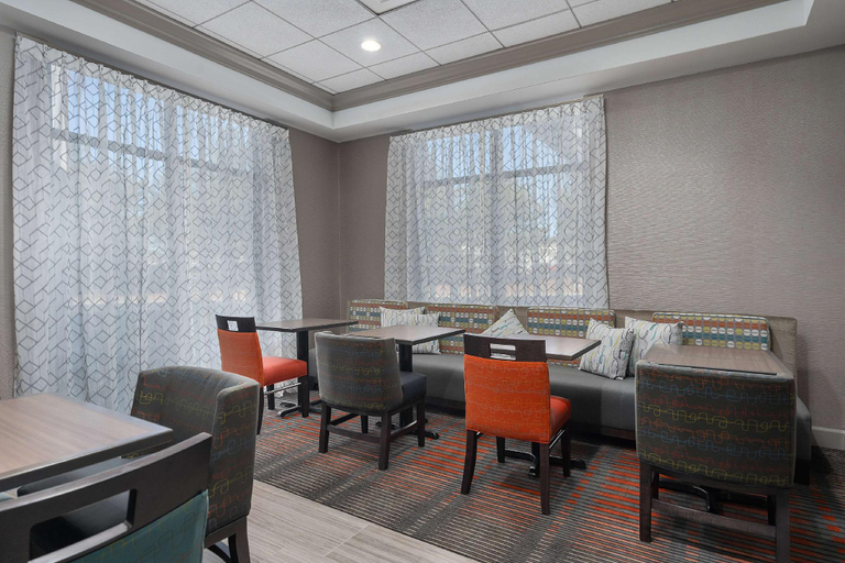 Public Area 2, Hampton Inn Springfield, Robertson