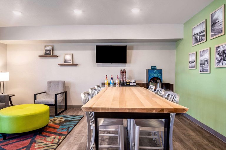 Public Area 2, WoodSpring Suites Naples West, Collier