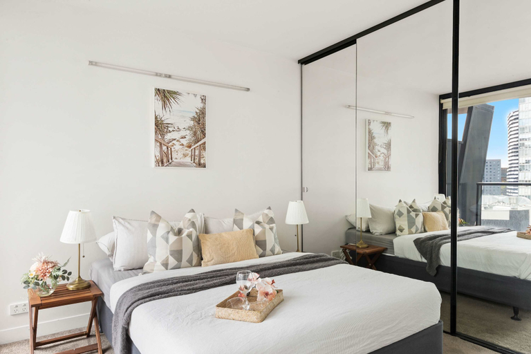 Interior 4, Cozy 2BR Apt, Steps From Melb Central With Parking, Melbourne