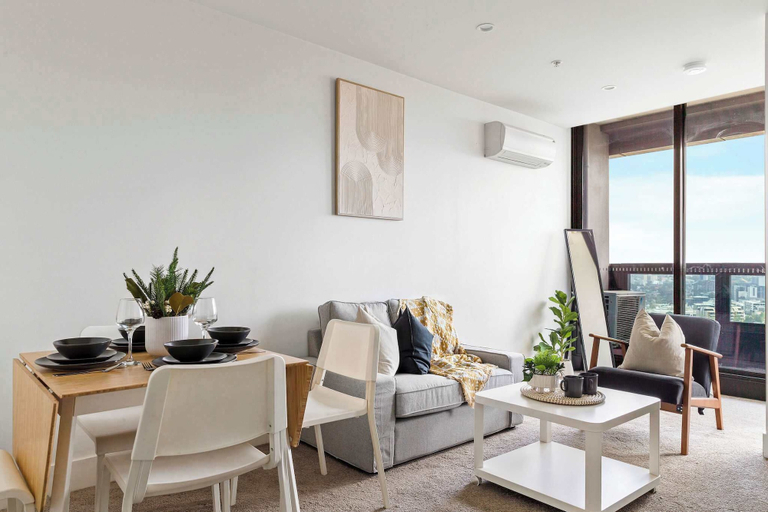 Interior 5, A Modern & Cozy 2BR Apartment With City Views, Melbourne