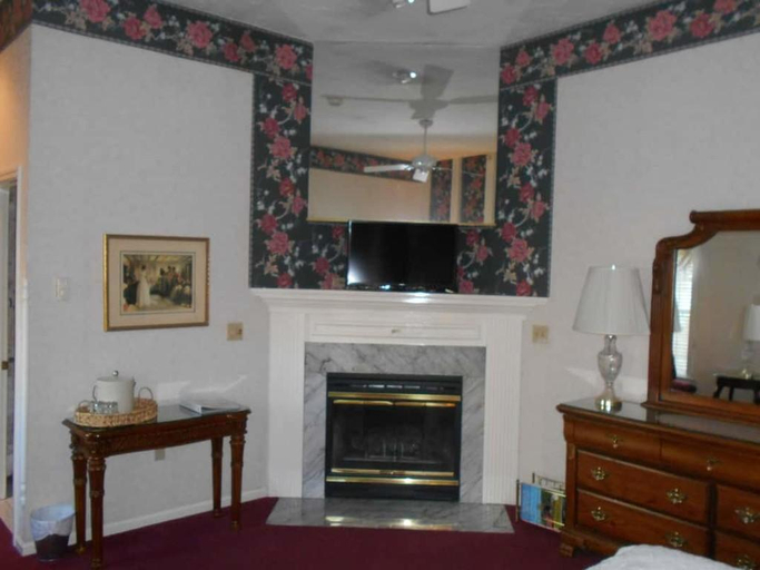 Others 1, West Ridge Bed and Breakfast, LLC, Lancaster