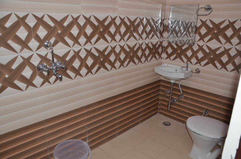 Bathroom 3, Hotel The Village Heart, Sawai Madhopur