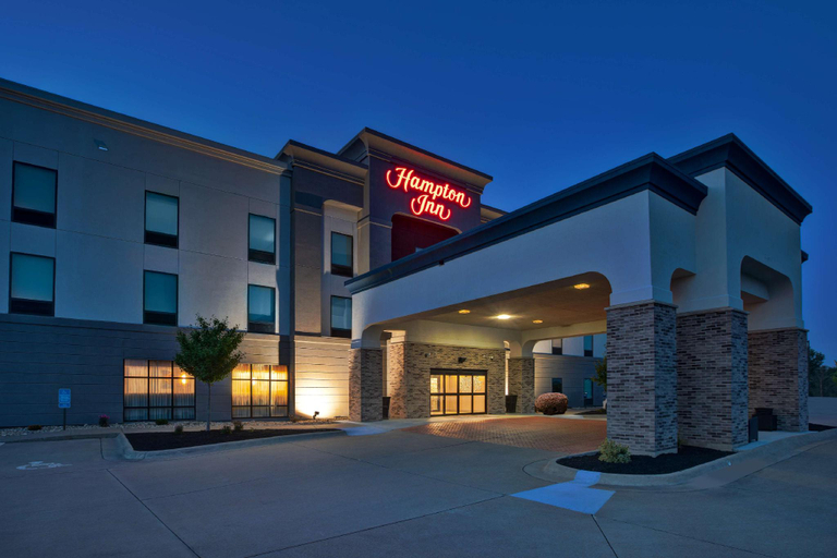 Others 4, Hampton Inn Clinton, Clinton