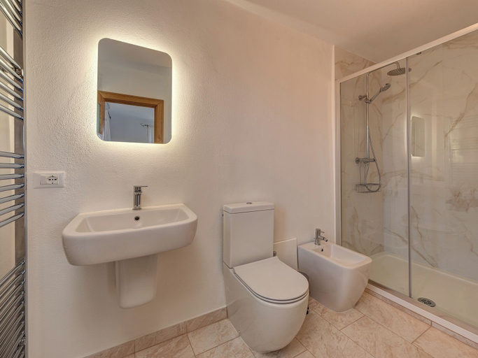 Bathroom 3, La Casa Della Seta, Como
