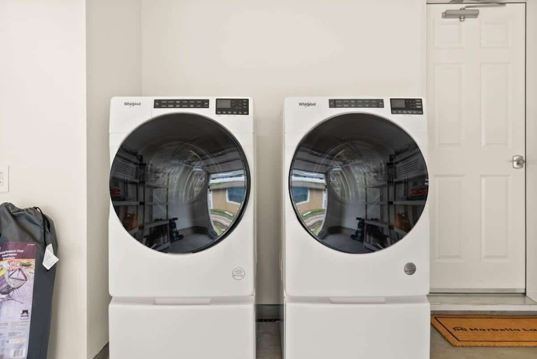 Laundry 4, @ML Ocean View, Golf, Gazebo and Bbq, we Have All!, Honolulu