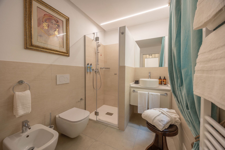 Bathroom 4, Corte Realdi Suites Arena, Verona
