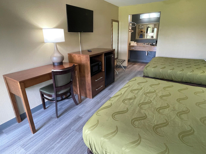 Bedroom 2, Quality Inn Kenly I-95, Johnston