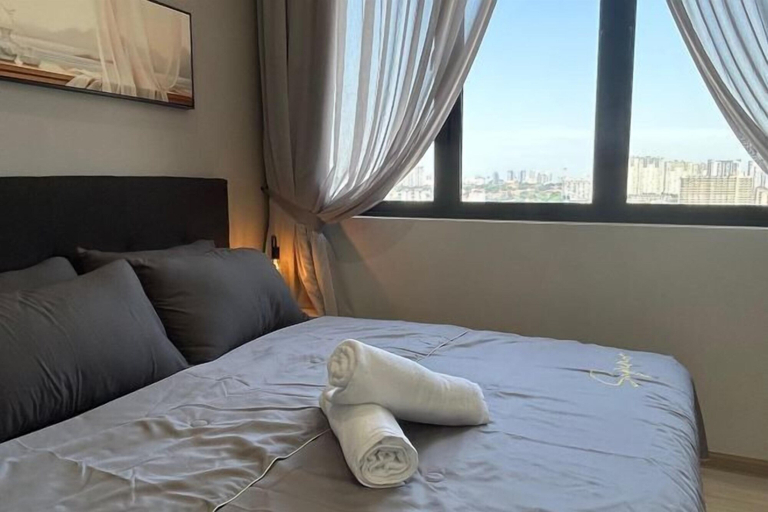 Room 5, Cozy 2BR Sky Pool & Panoramic Views 1-6 Guests, Penang Island