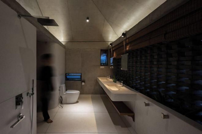 Bathroom 4, Private Nongnia Beach Villas, Da Nang