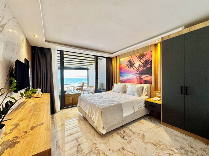 Room 4, Hawaii Beach Resort Hotel, Erdemli