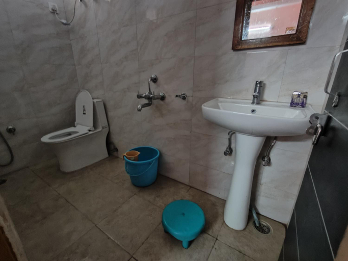 Others 3, Prabhu Guest House, Almora