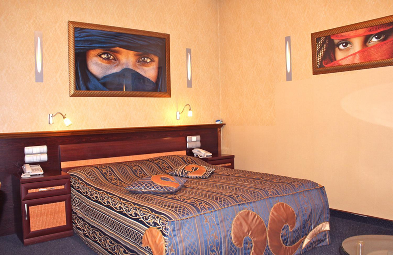 Others 5, Cherepaha Hotel, Gur'evskiy rayon