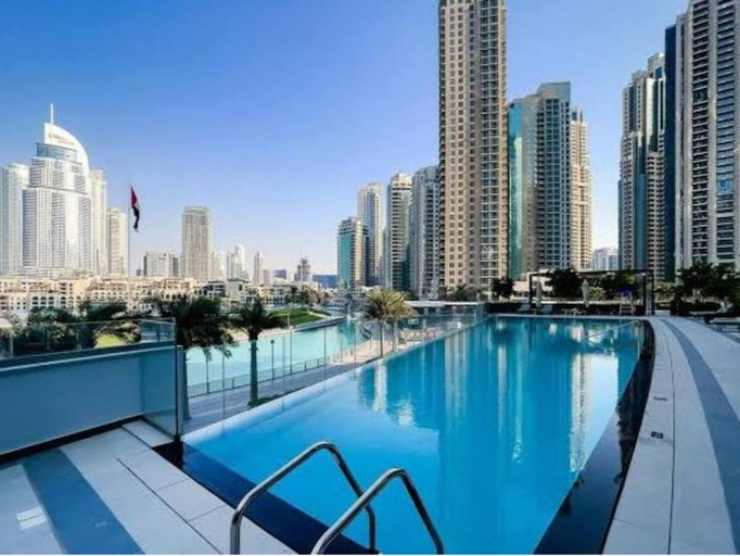 Sport & Beauty 2, Burj Khalifa & Fountain View NYE Spectacular, Dubai