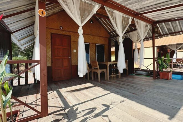 Interior 2, Ingnaam Thajeen, Si Prachan