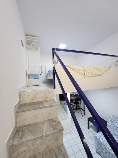 Others 3, Victor's Room, Salerno
