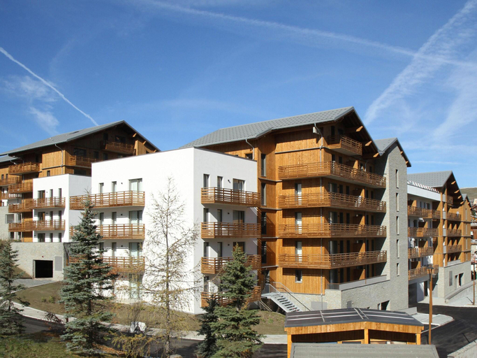 Others 5, Apartment in Eclose with Mountain Views, Isère