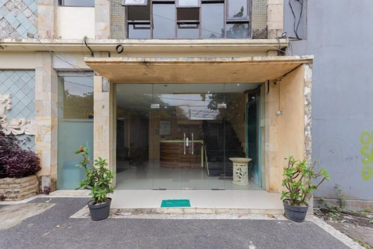 Exterior 4, Urbanview Hotel WG Jimbaran Bali, Badung