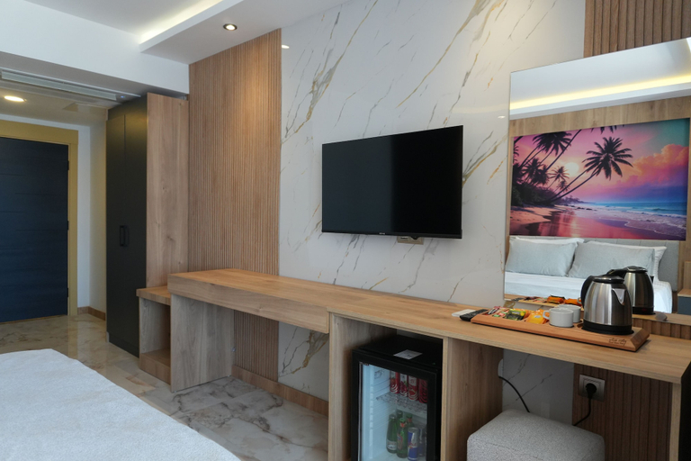 Room 5, Hawaii Beach Resort Hotel, Erdemli