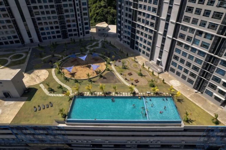 Pool, Jesselton Quay Seaview Suite by HayBay, Kota Kinabalu