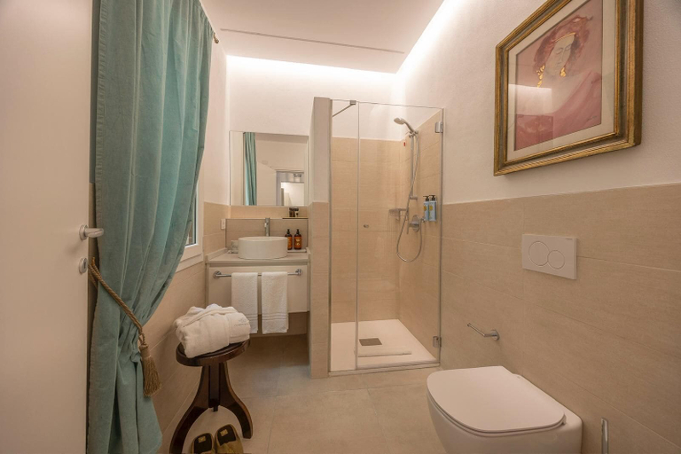 Bathroom 3, Corte Realdi Suites Arena, Verona