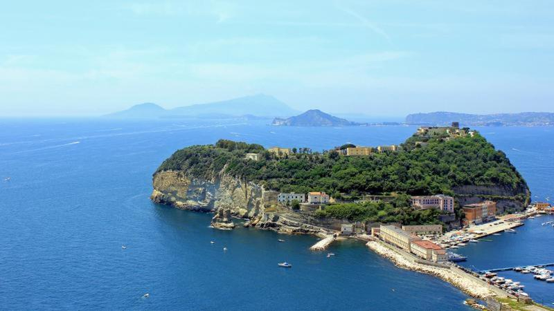 Others 4, Romeo house, Napoli