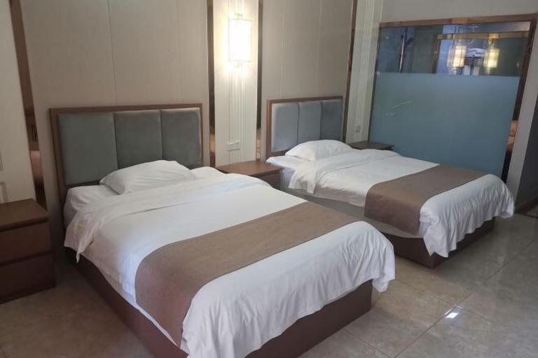 Room 4, Jizhou Hotel, Namtha