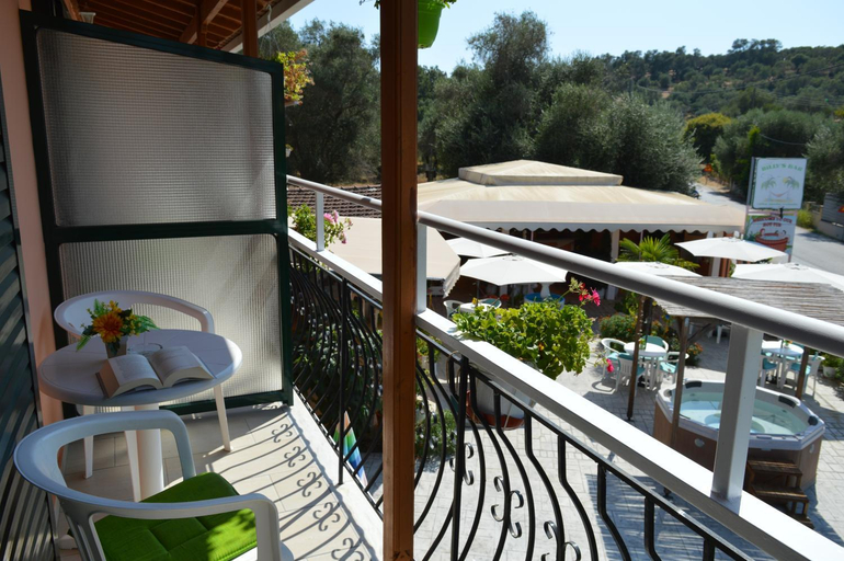 Others 5, Billy's Rooms, Ionian Islands