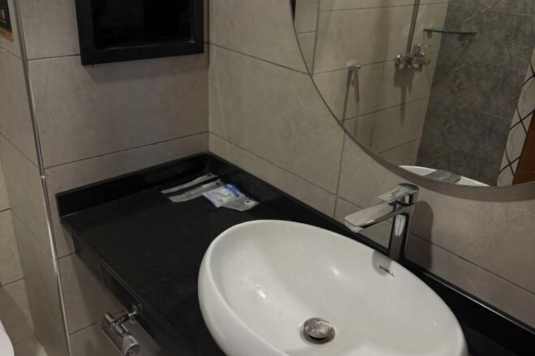 Bathroom, AoLai Hotel, Islamabad