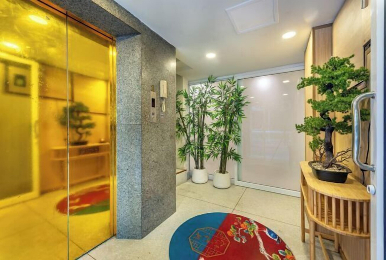 Others 4, Shin Hotel Chinatown, Khlong San