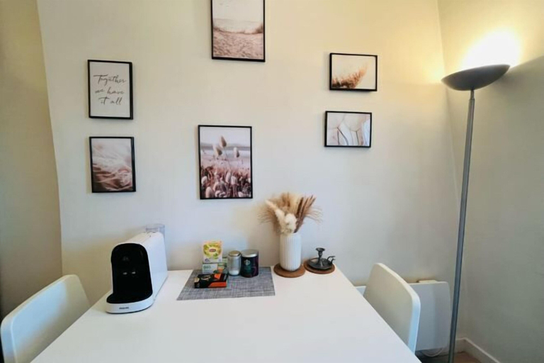 Dining, Charming Studio in the 7th District of Paris, Paris