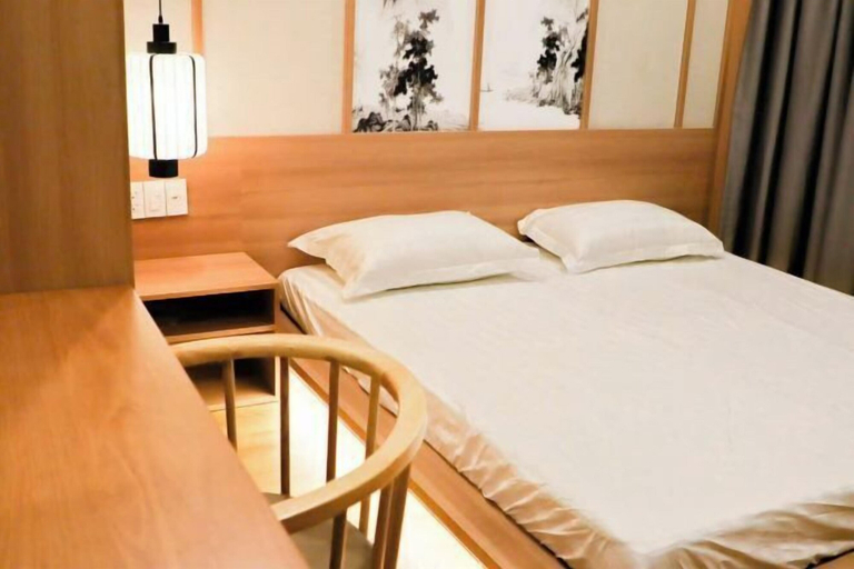 Room 4, KATOYA SUITES SAIGON HONKAN, District 1