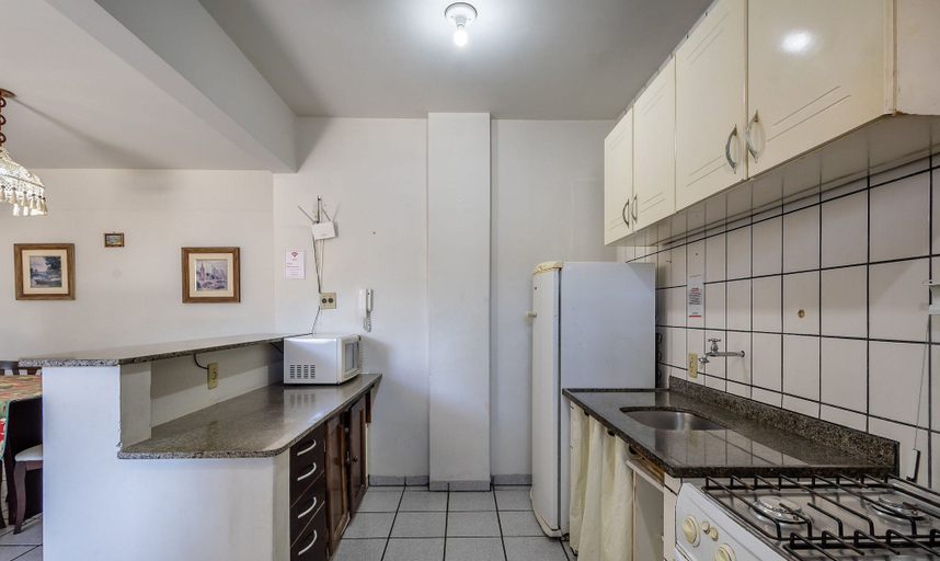 Private kitchen 5, Apto 2Q 180m da praia com Garagem ERU032, Bombinhas