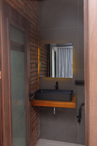 Room 2, Grayville Hotels and Bistro, Akure South