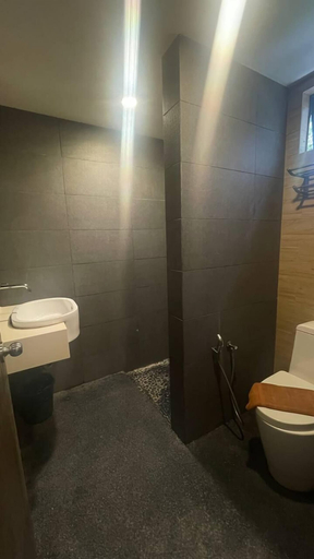 Bathroom 4, Perhentian Arwana Resort - BlueStar, Besut