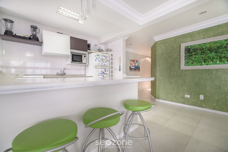 Private kitchen 3, 2BR Seafront apt W/garage in BC Nvi501, Balneário Arroio do Silva