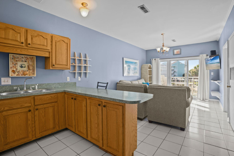 Private kitchen 3, Baywatch F-3, Escambia