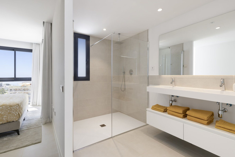 Bathroom 5, Exclusive 3-bedroom Apartment in Higueron, Málaga