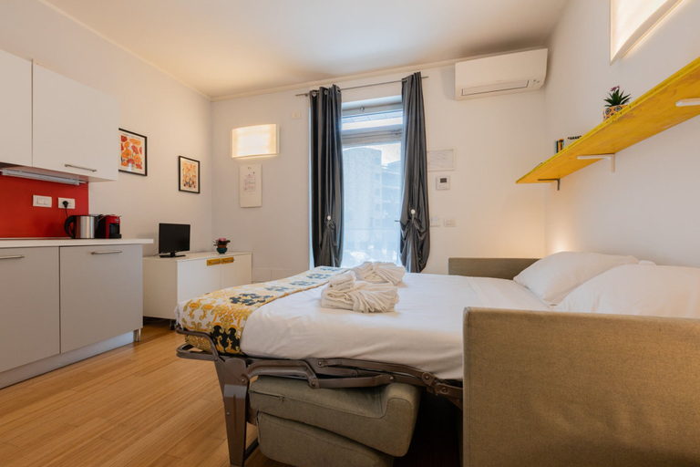 Room 2, Priocca Mono 001 by Wonderful Italy, Torino