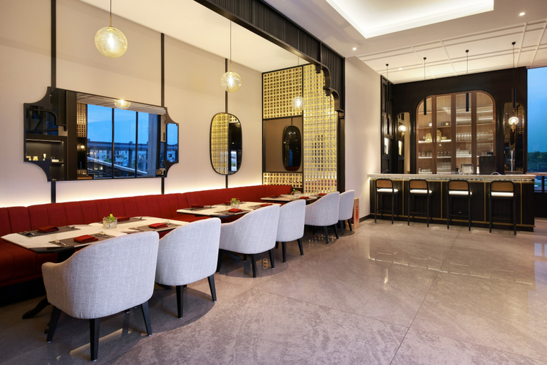 Food & Drinks 5, Grand Mercure Batam Centre, Batam