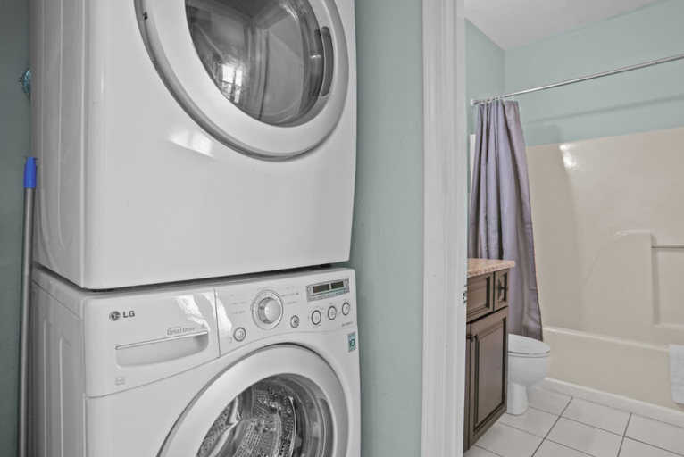 Laundry, Baywatch F-3, Escambia