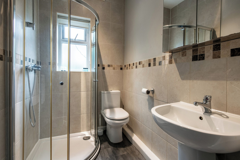 Bathroom, Fentonville House, Sheffield