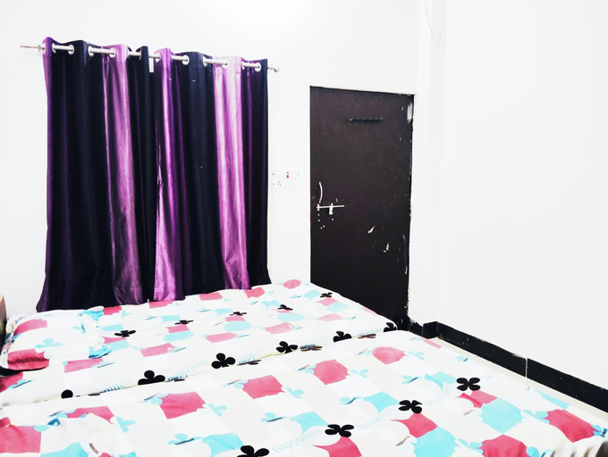 Room 4, Hotel Ramashish Kutir, Varanasi