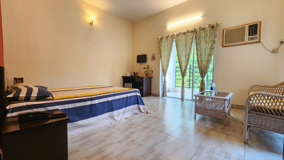 Room 4, Green County Wellness Retreat, Barddhaman
