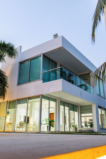 Front of property 4, Casa Romero Cartagena Club de Playa, Cartagena de Indias