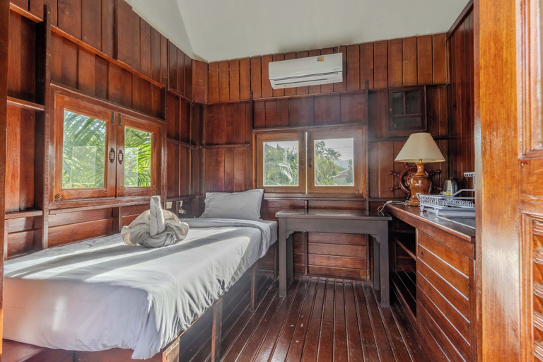 Room 2, 4Br Massive Property Huge Pool V244, Phuket Island