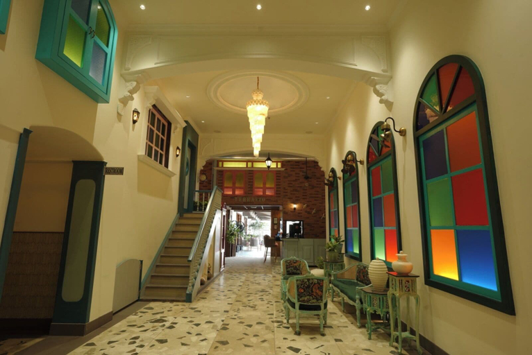 Living area 2, Hotel Meeravill, Raipur